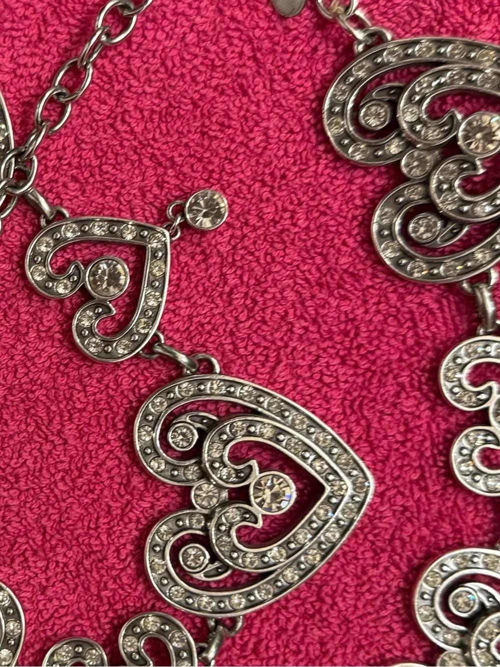 Rhinestone Heart Link Belt in Silver - Picture 5 of 8